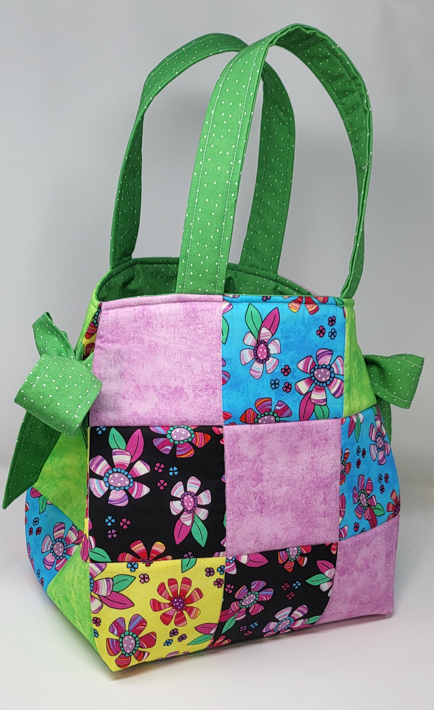 Box Bottom and Bows Tote