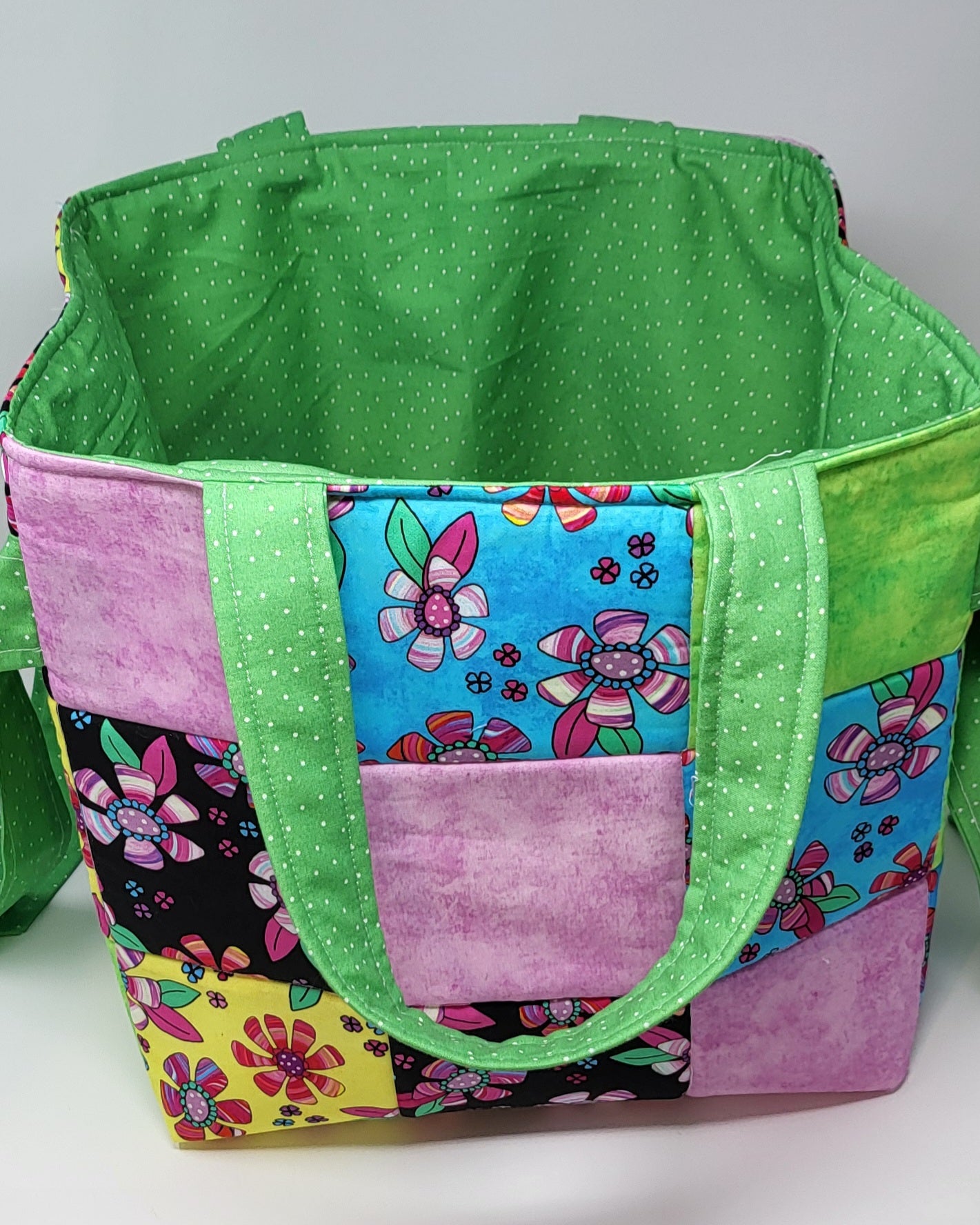 Box Bottom and Bows Tote